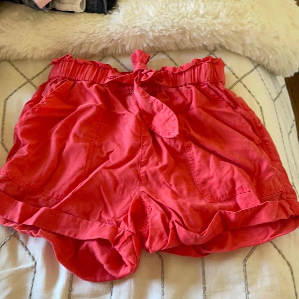 Cute red shorts with tie
